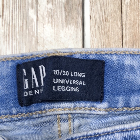 “Gap” light wash, stretch denim universal legging w/destruction- size 10/30long - Picture 6 of 16